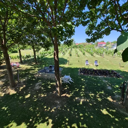 Daire Orszag Apartmanhaz *