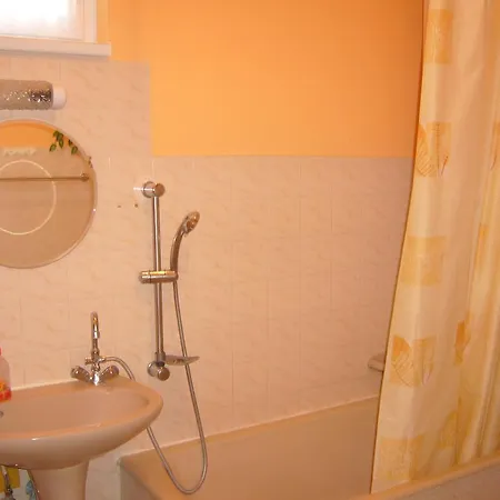 Orszag Apartmanhaz