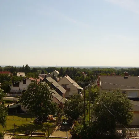 Orszag Apartmanhaz