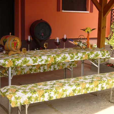 아파트 Orszag Apartmanhaz *