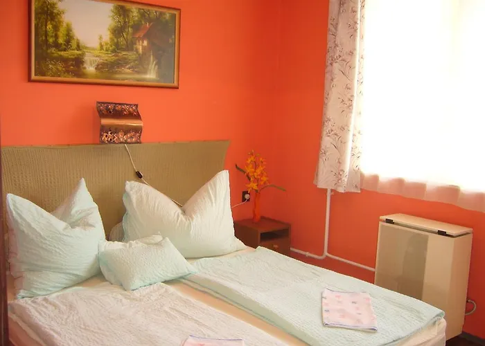 Orszag Apartmanhaz *