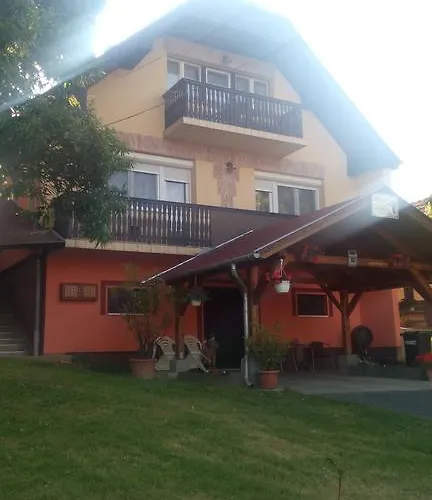 Orszag Apartmanhaz *